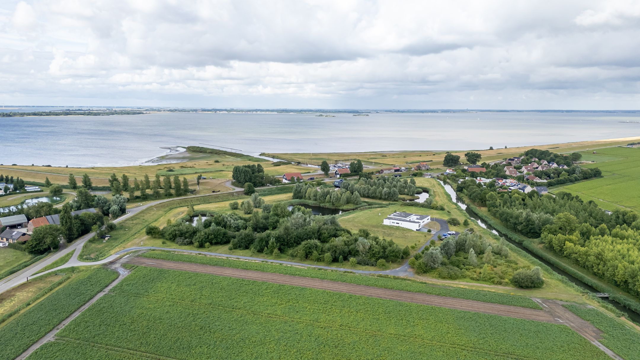 Foto 84 van Battenoordsedijk 17