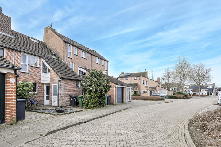 Ferdinand Bolstraat 8