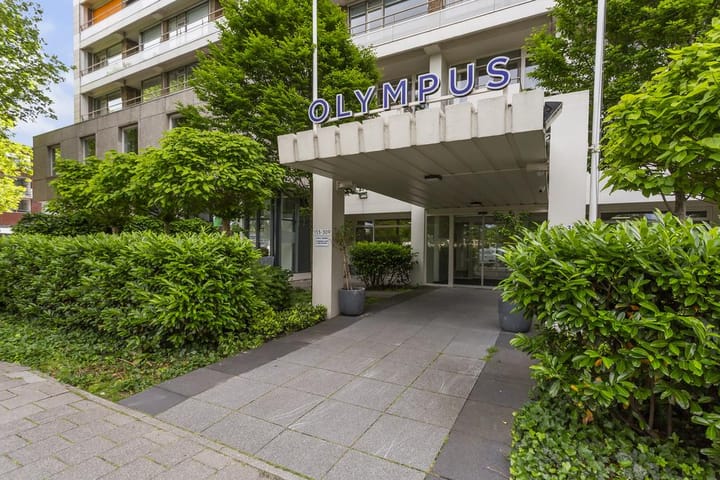 Photo 2 of Adriaen van der Doeslaan 179