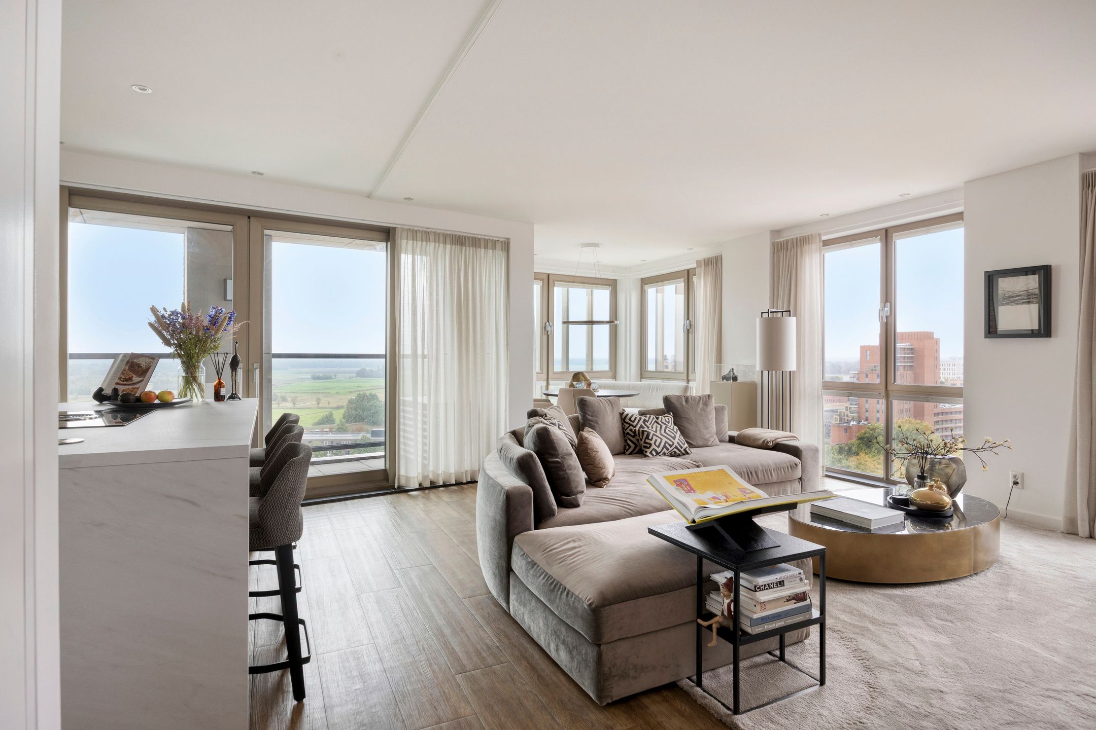 Photo 9 of Hofplein 84