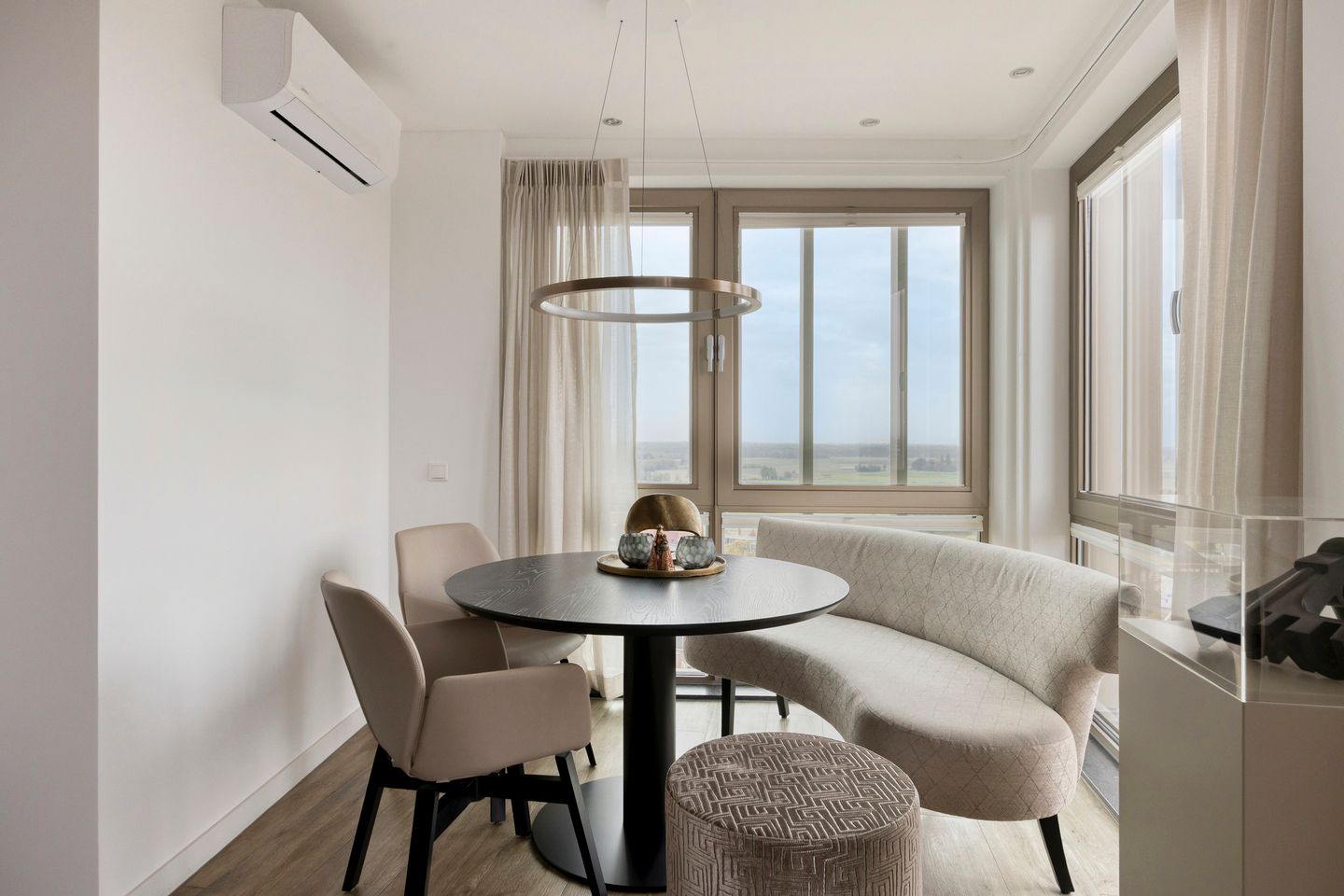 Photo 14 of Hofplein 84