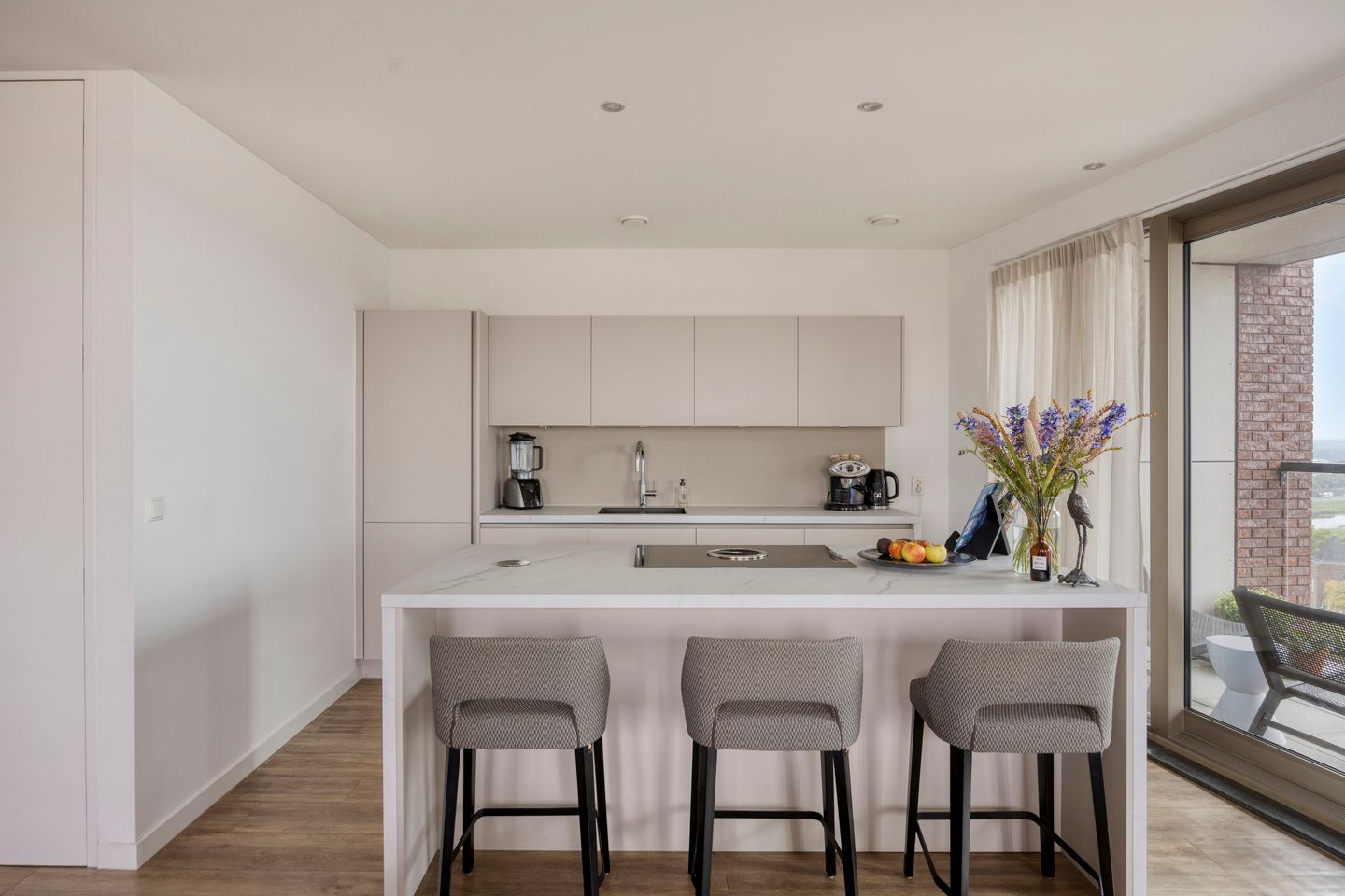 Photo 19 of Hofplein 84