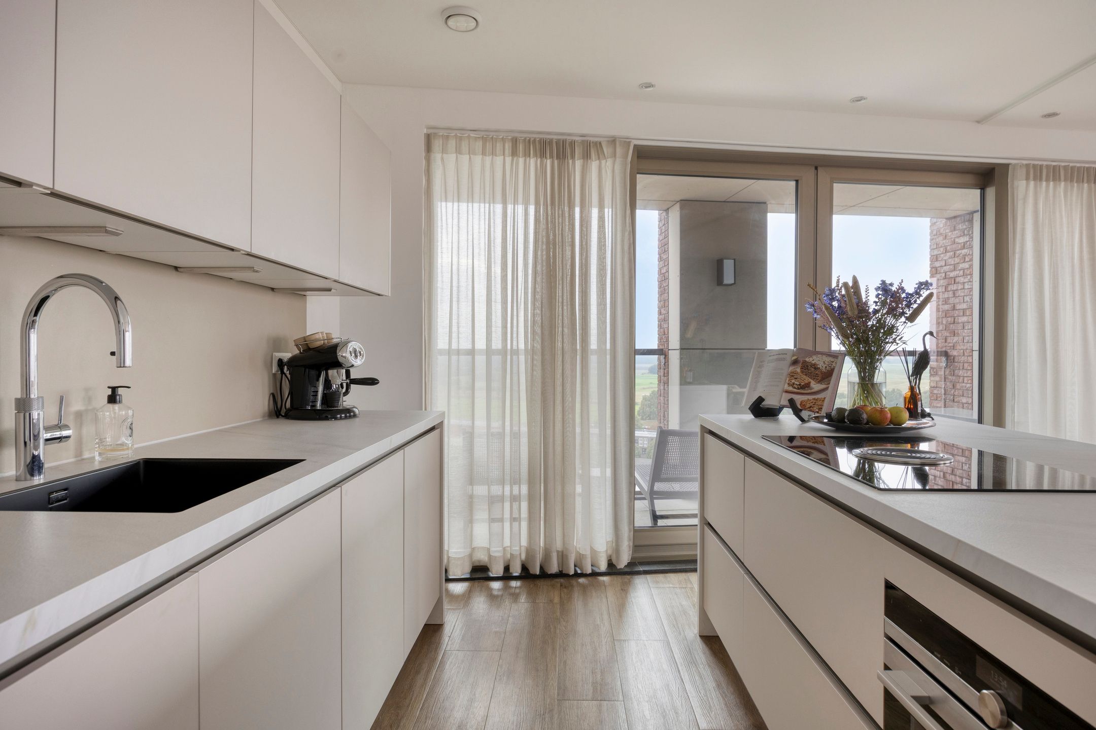 Photo 21 of Hofplein 84