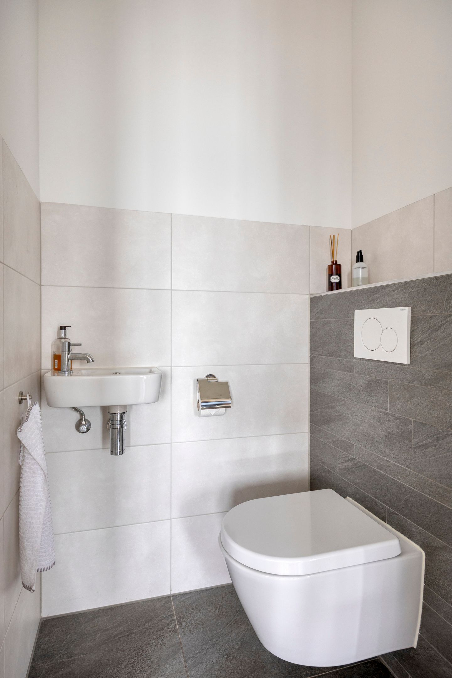 Photo 27 of Hofplein 84