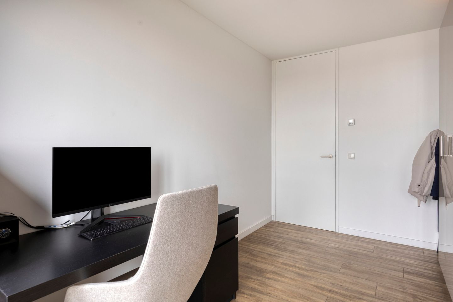 Photo 29 of Hofplein 84