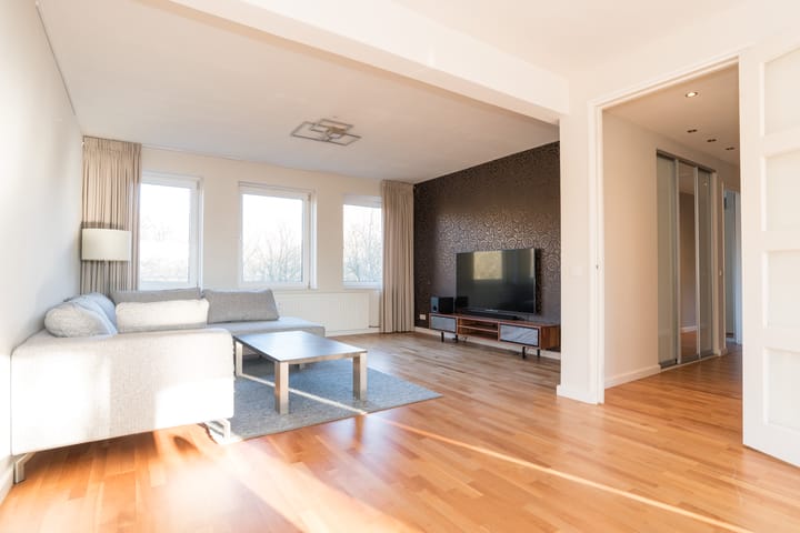 Foto 2 van Van Nijenrodeweg 630