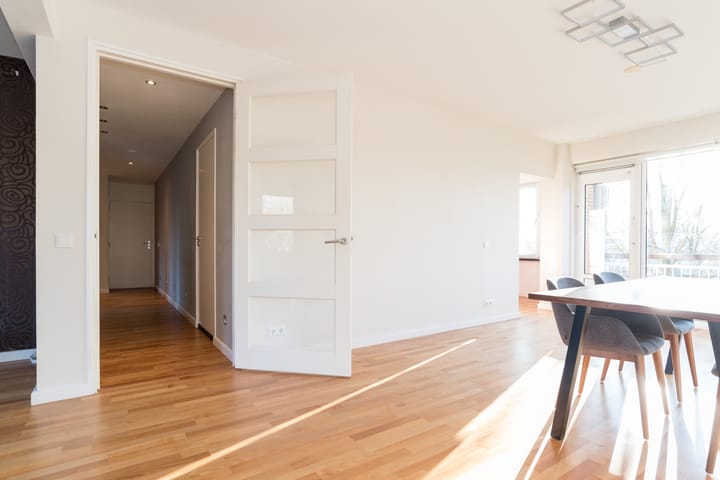 Foto 16 van Van Nijenrodeweg 630