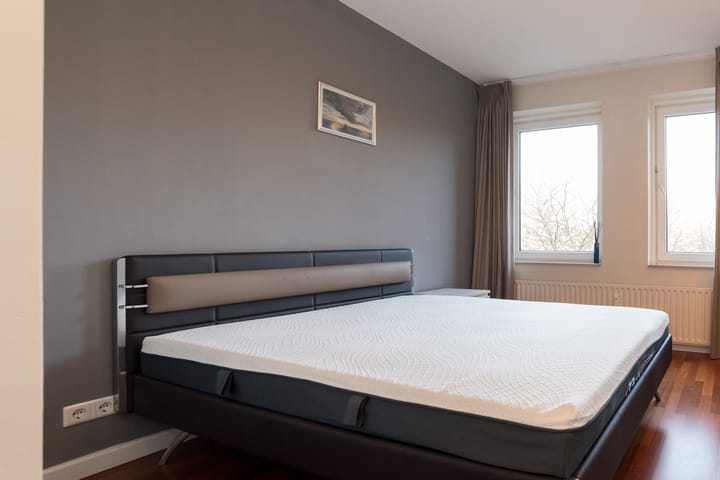 Foto 18 van Van Nijenrodeweg 630