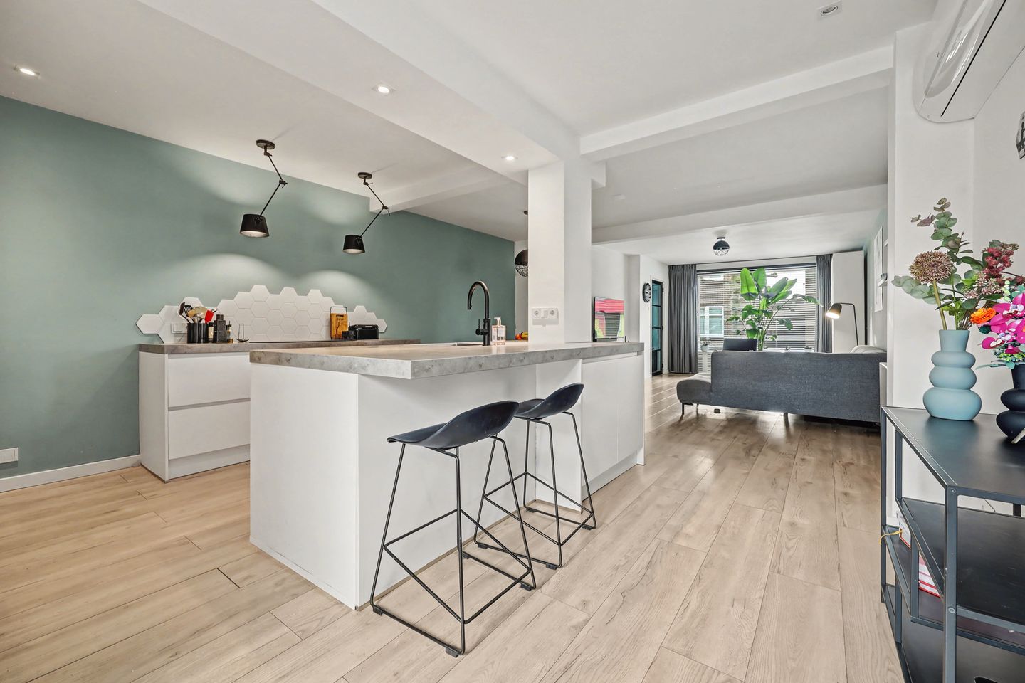 Photo 10 of Grotestraat 91