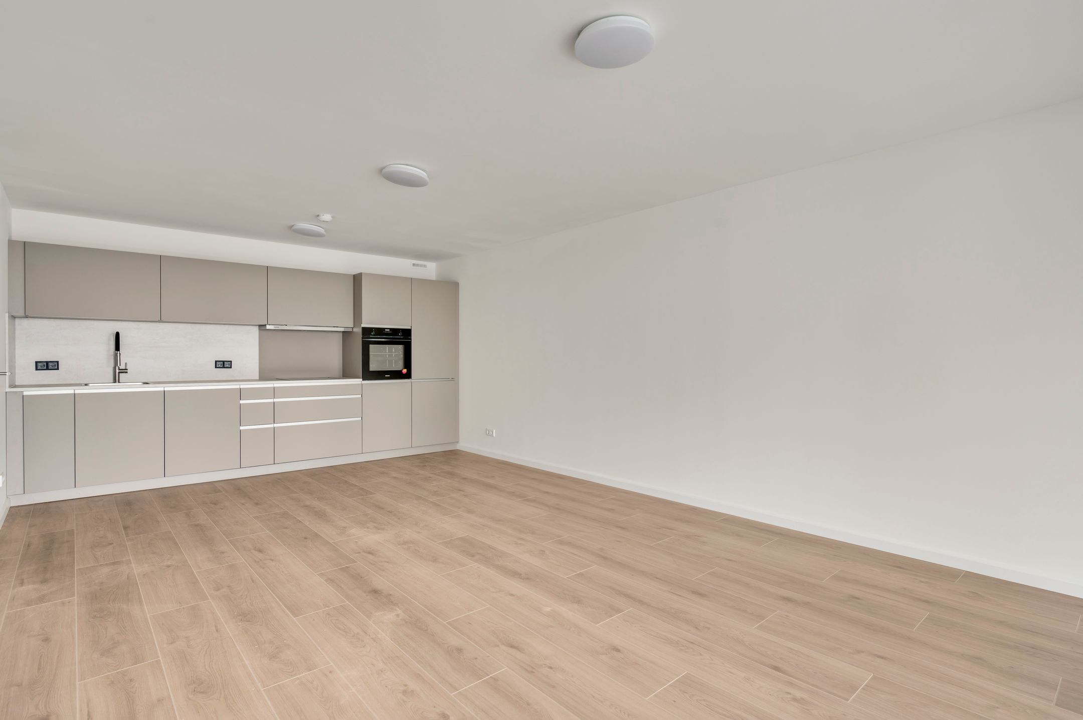 Foto 15 van Einighauserweg 15-E