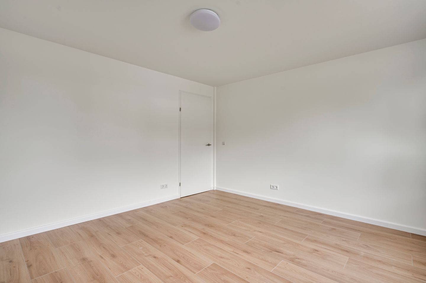 Foto 19 van Einighauserweg 15-E