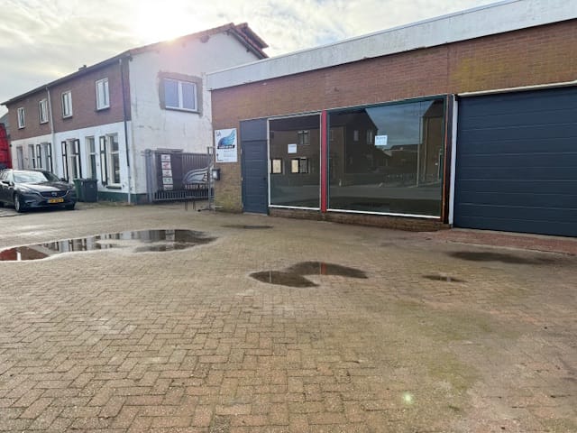 View photo 4 of Paulstraat 5