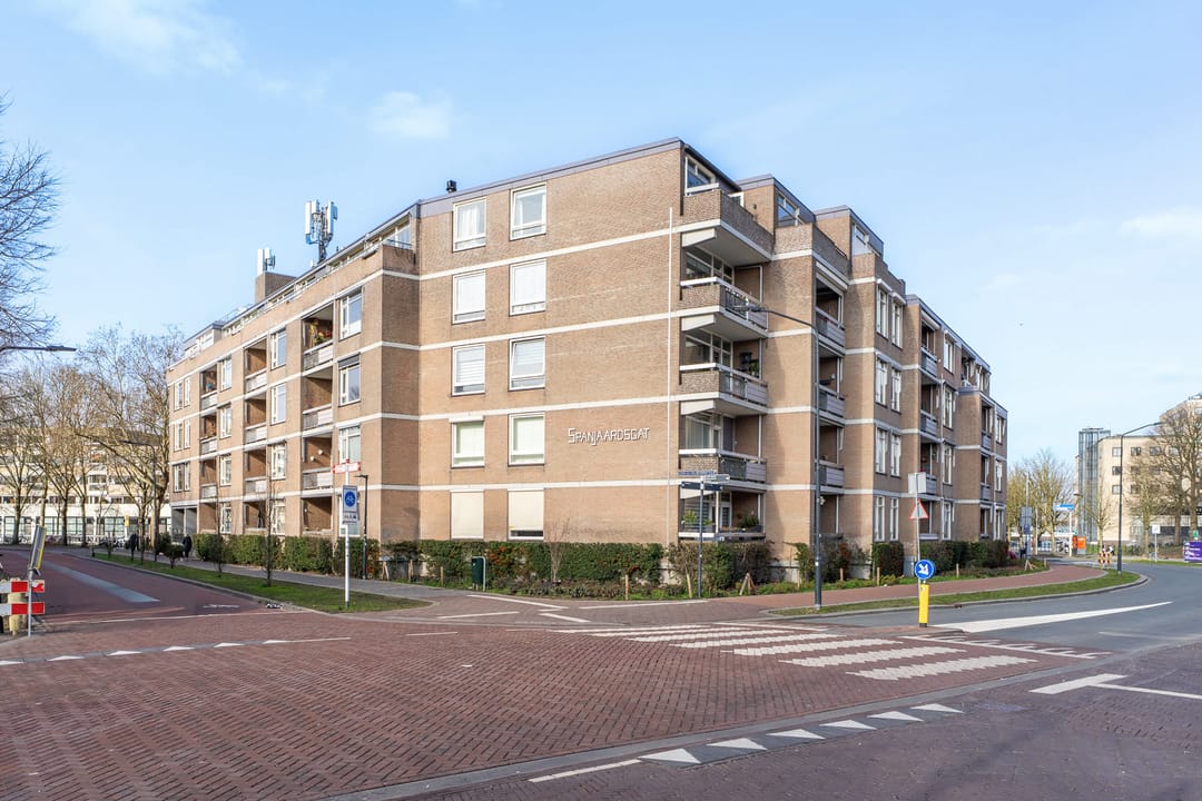 Foto 1 van Adriaan van Bergenstraat 104
