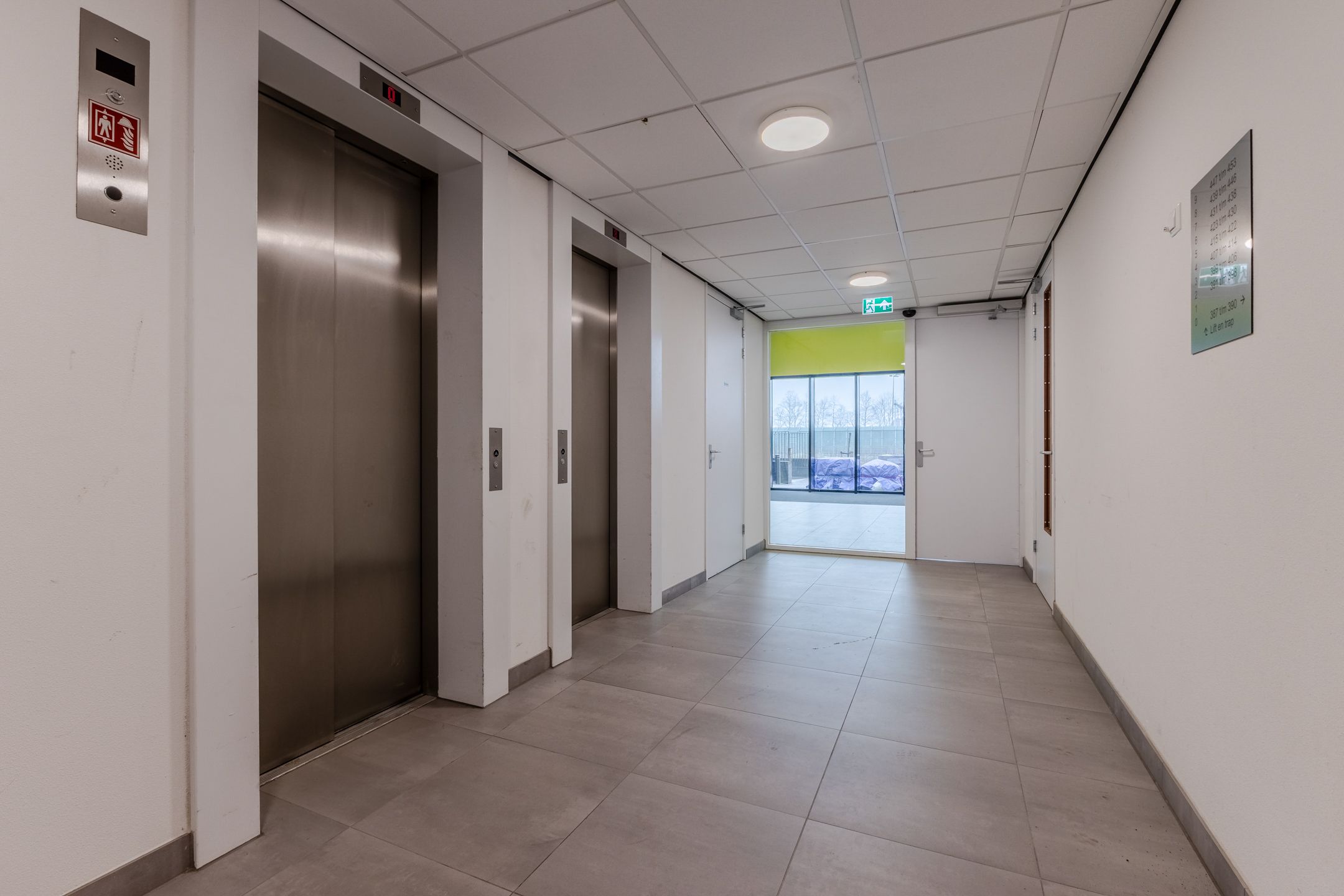 Foto 12 van Mahoniehout 406