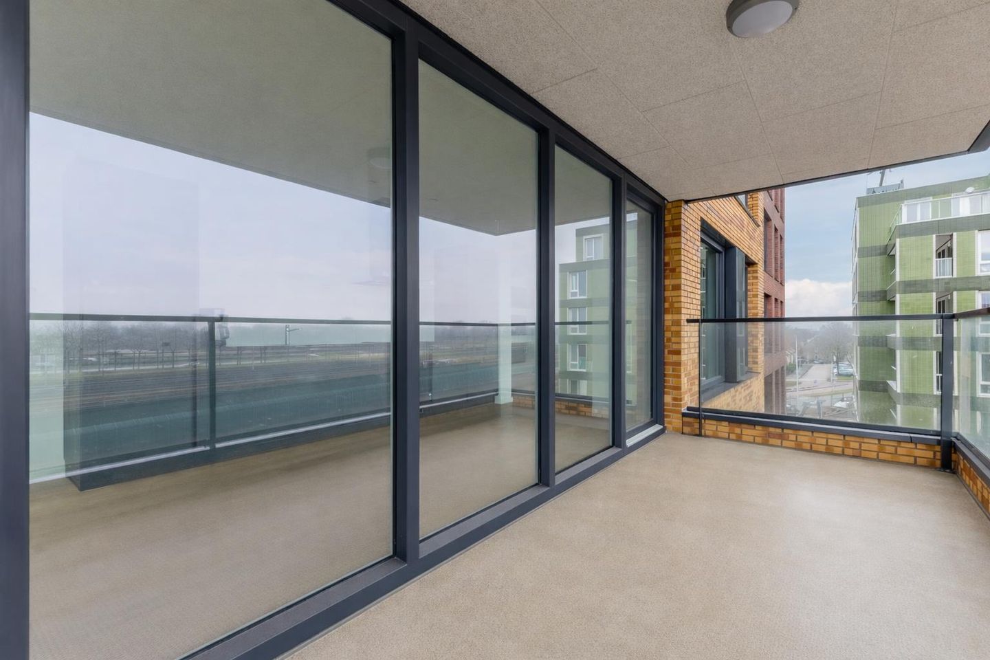 Foto 34 van Mahoniehout 406