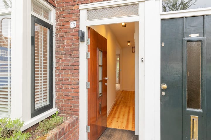 Photo 2 of Vosmaerstraat 13