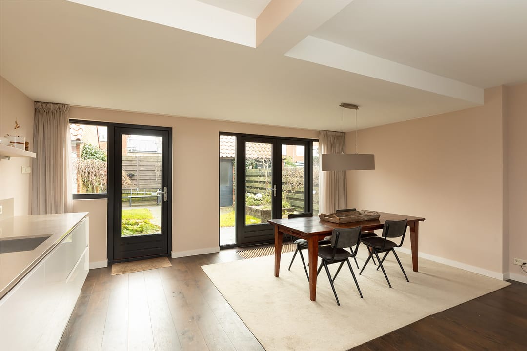 Photo 11 of Olivier van Noortstraat 8