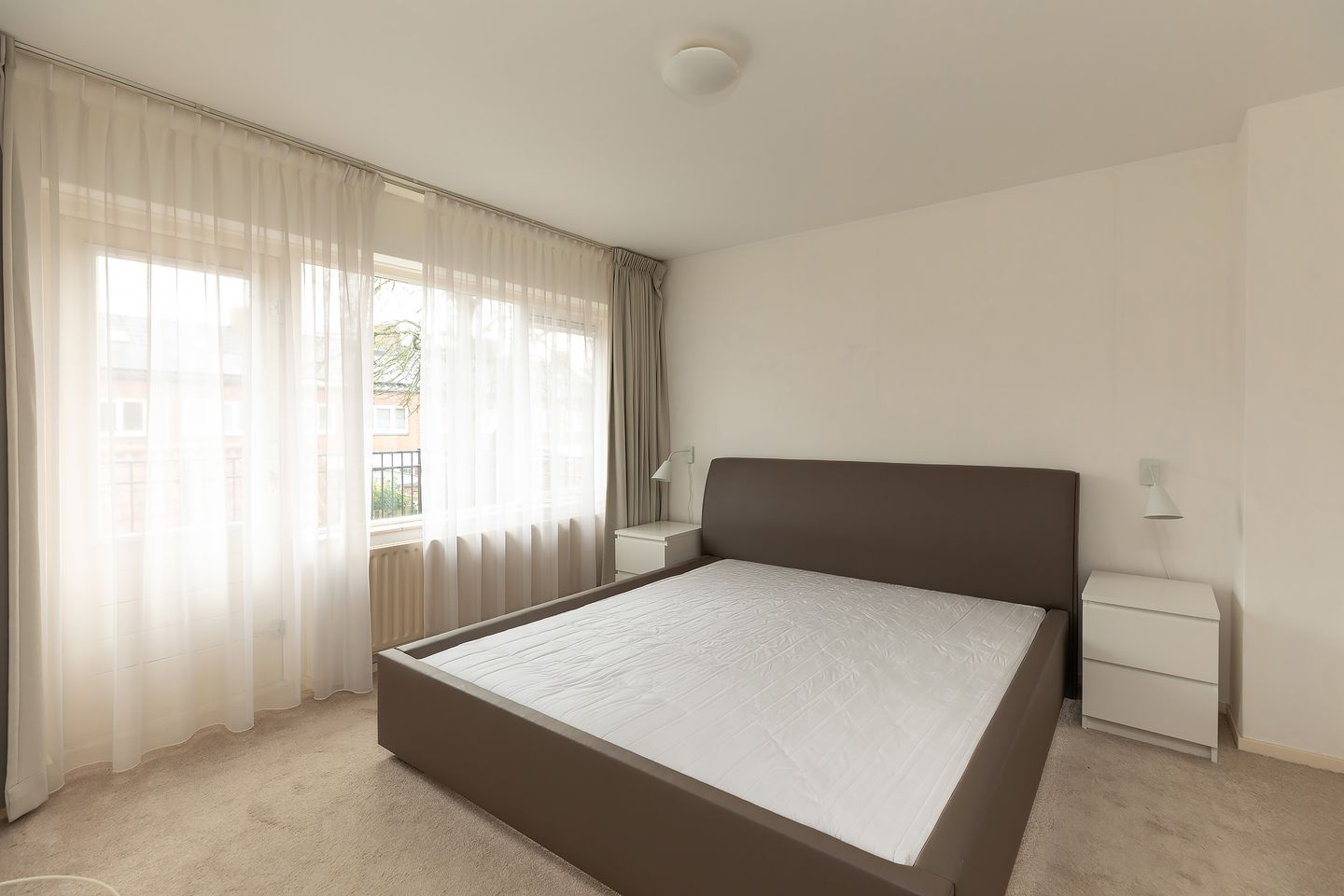 Photo 19 of Olivier van Noortstraat 8