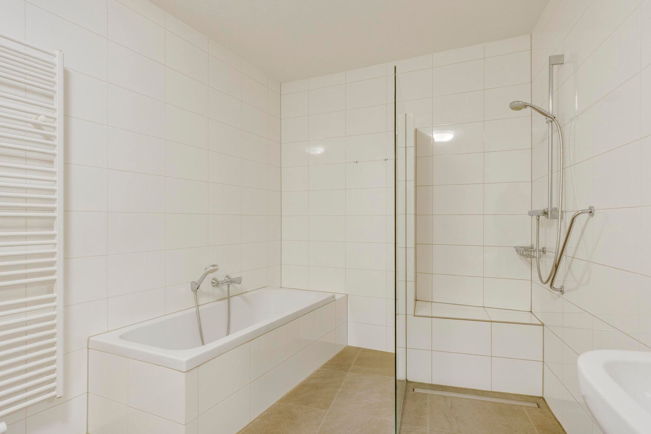 Foto 12 van Heuvelstraat 2