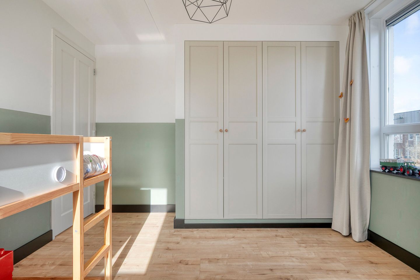 Photo 29 of Burlatstraat 28