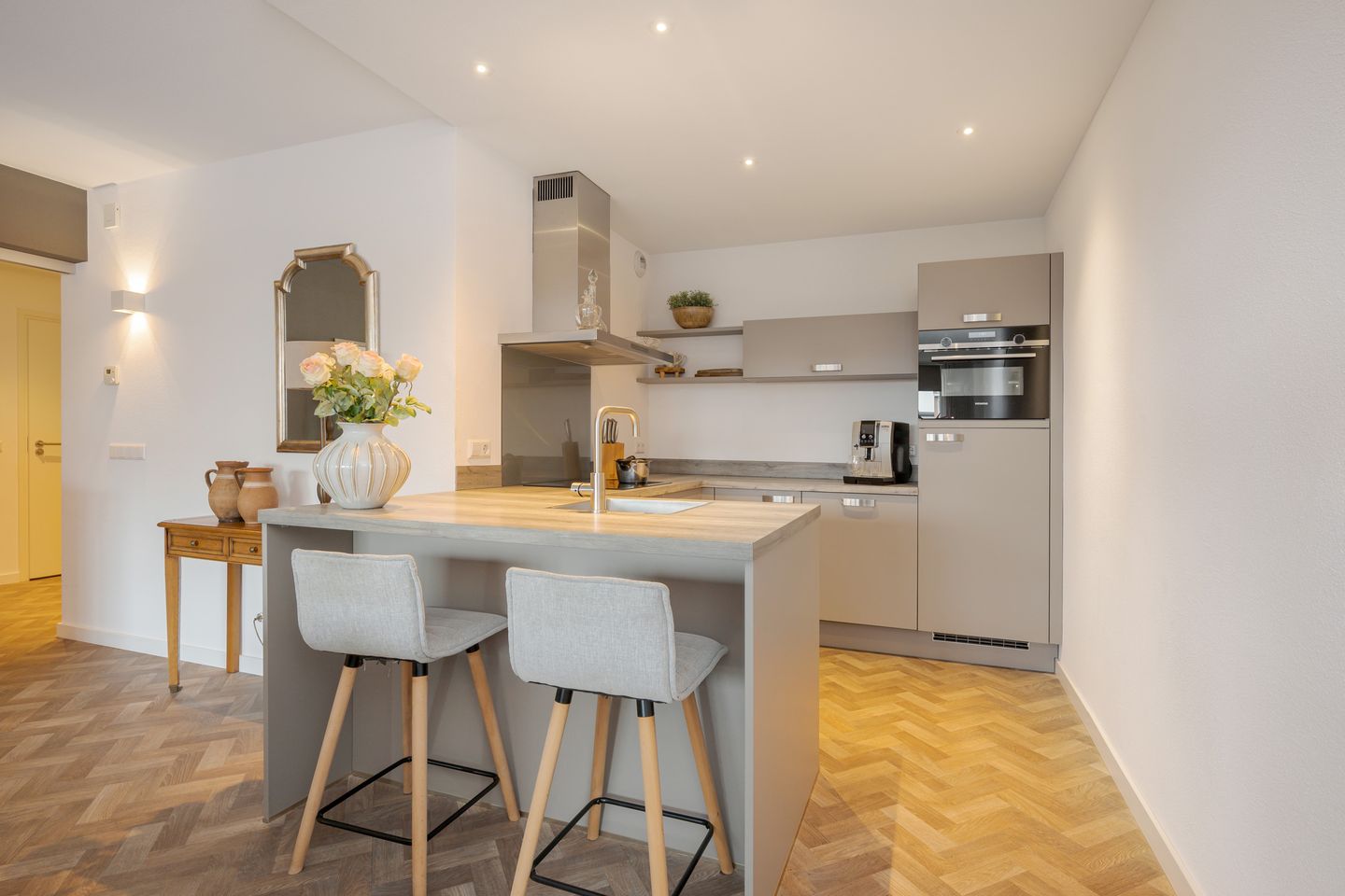 Photo 5 of Waterlooplein 219