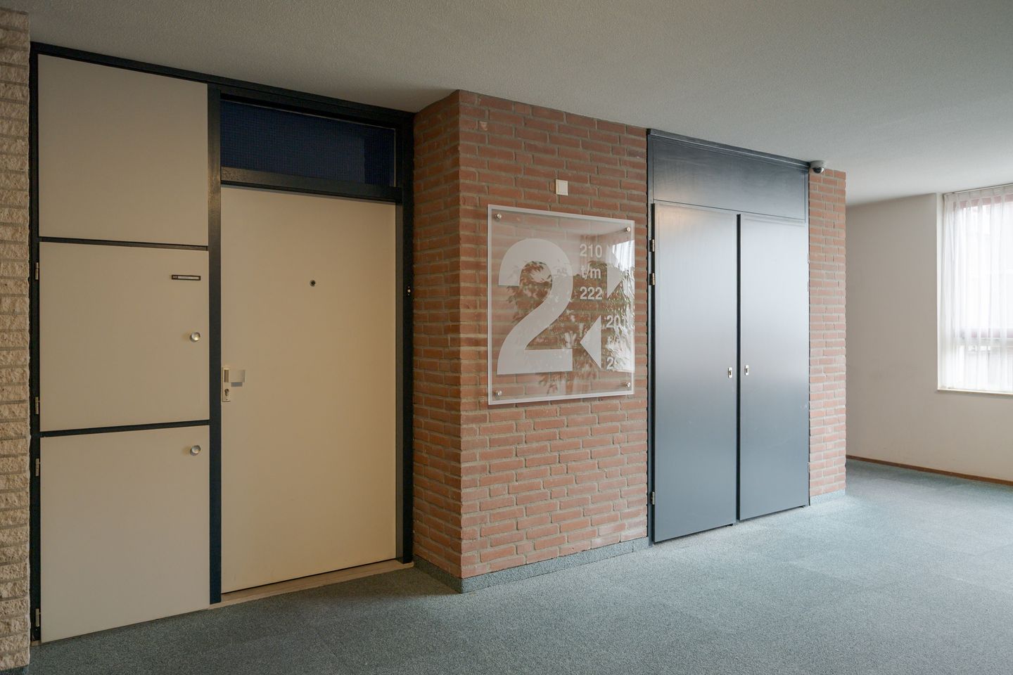 Photo 40 of Waterlooplein 219