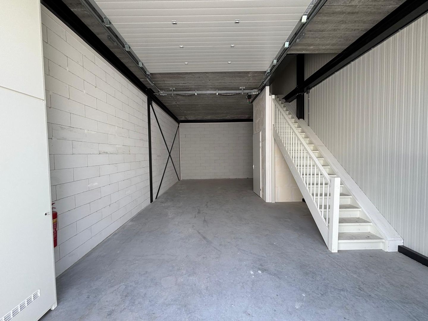 View photo 2 of Friezenstraat 12-P