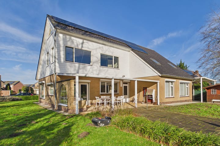 Foto 3 van van Middelhovenstraat 46