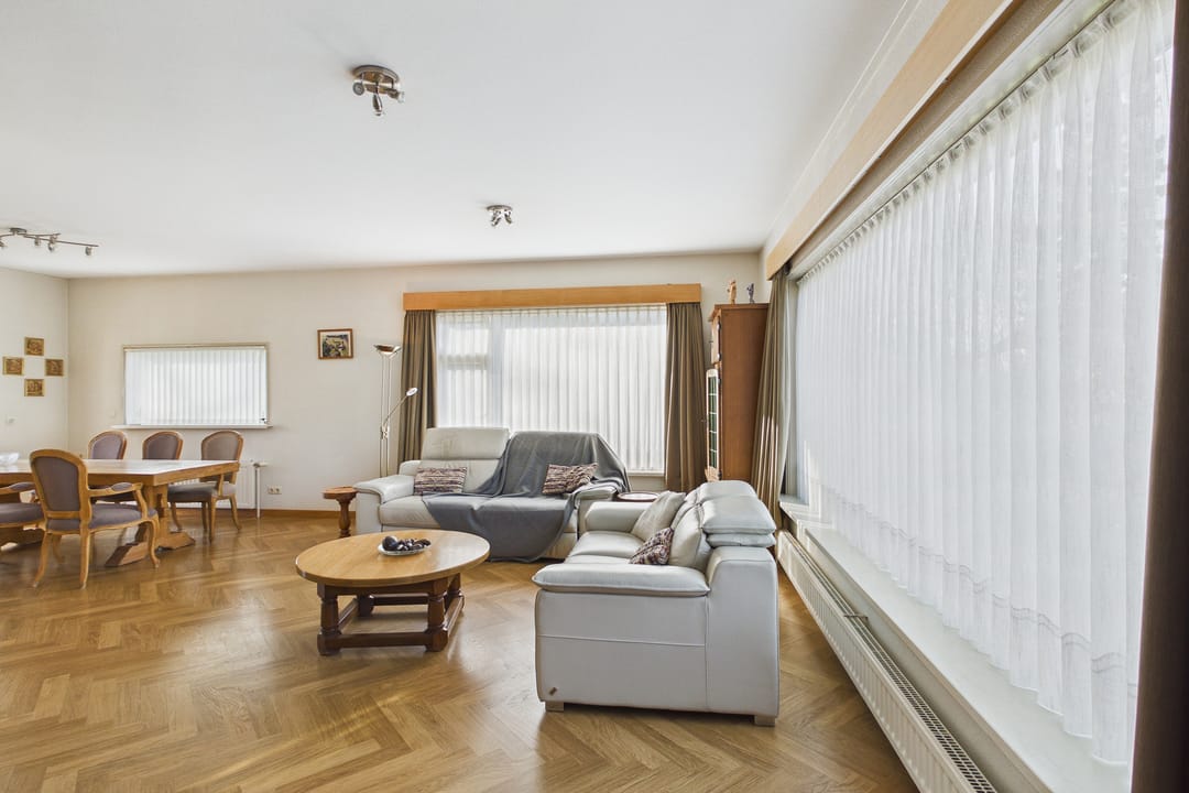 Photo 8 of van Middelhovenstraat 46