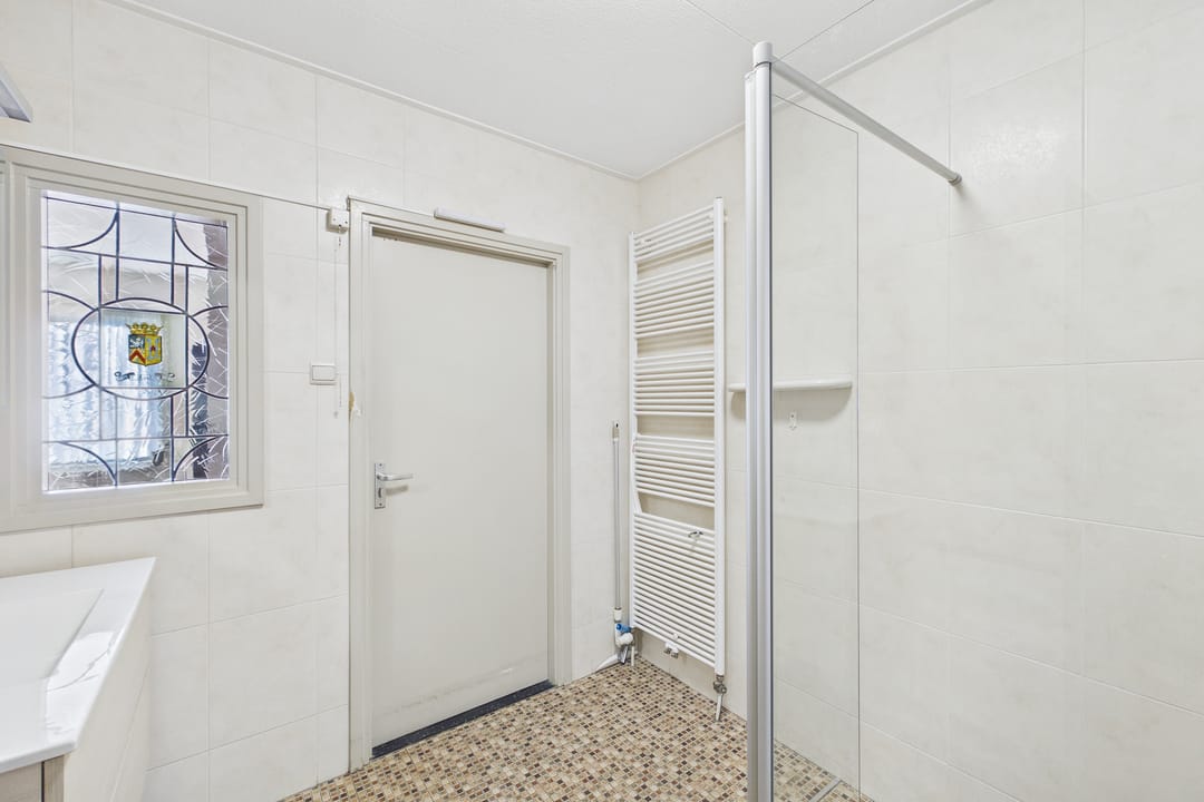 Photo 16 of van Middelhovenstraat 46