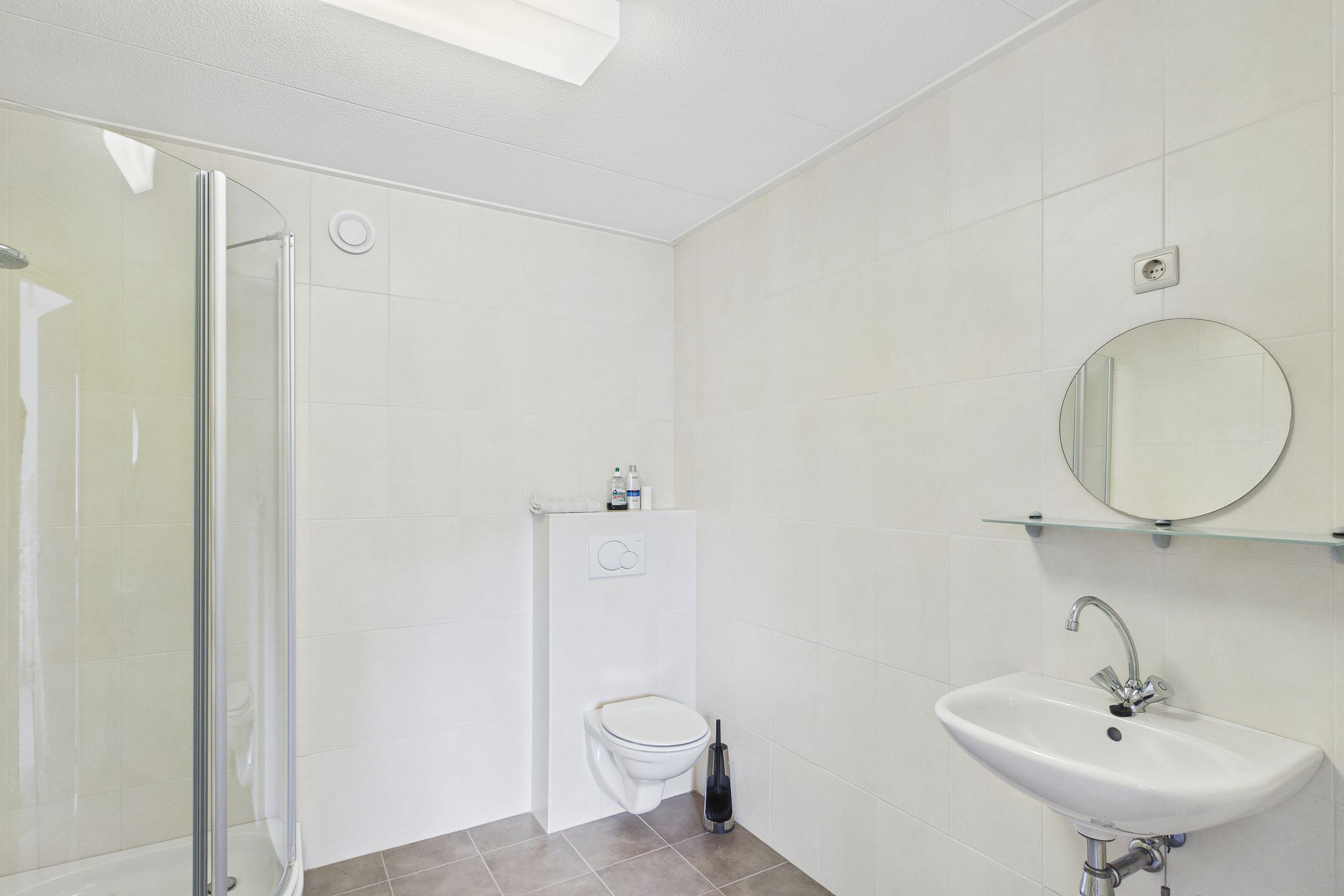 Photo 24 of van Middelhovenstraat 46