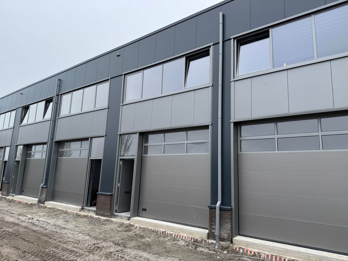 Bekijk foto 1 van De Zwaan 54