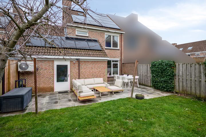 Foto 2 van Van Lintrehof 4