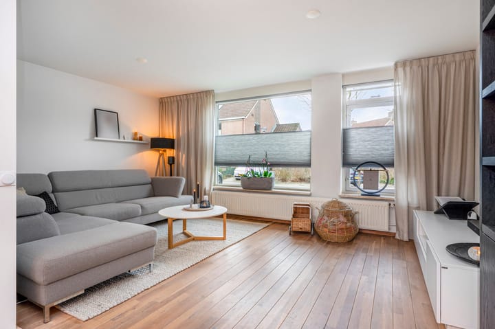 Foto 3 van Van Lintrehof 4