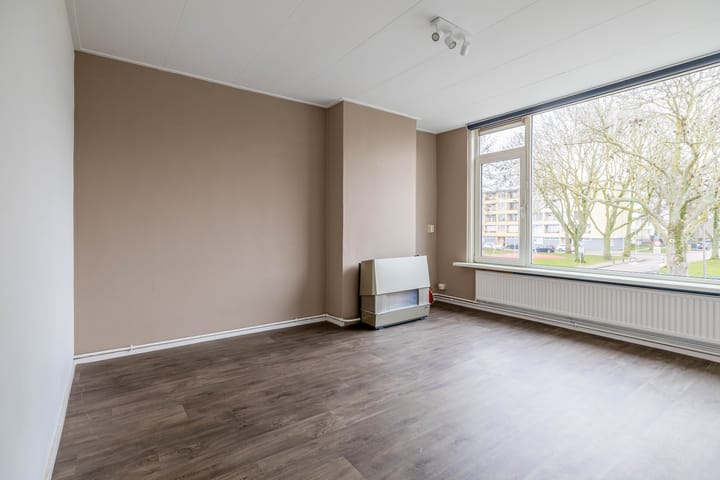 Photo 2 of Warmoeziersstraat 31