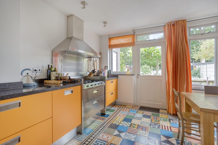 Tussenwoning te koop: Oude Velperweg 43, Arnhem
