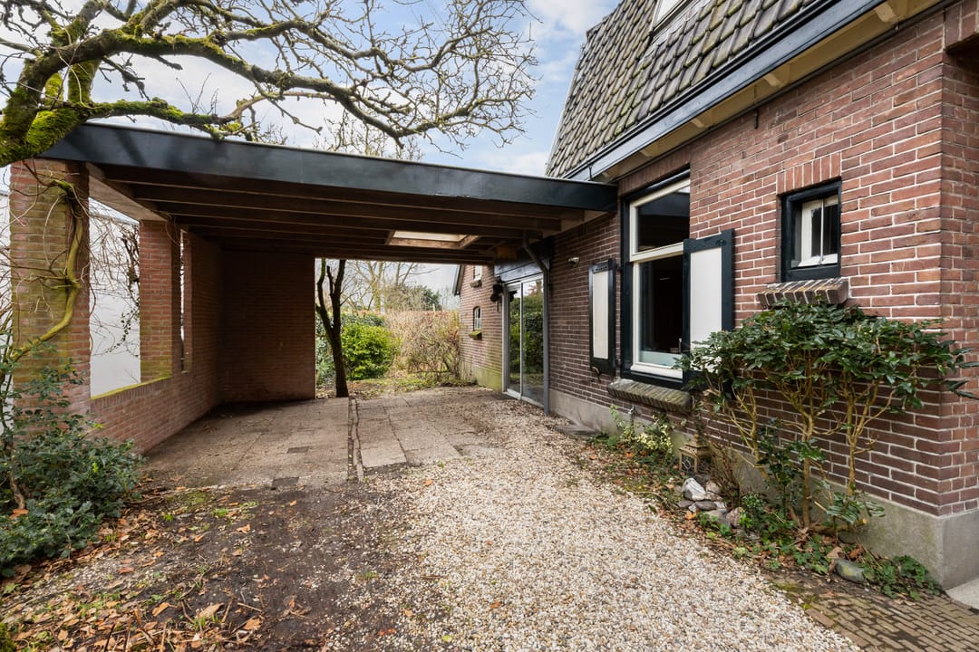 Foto 38 van Spoorstraat 27