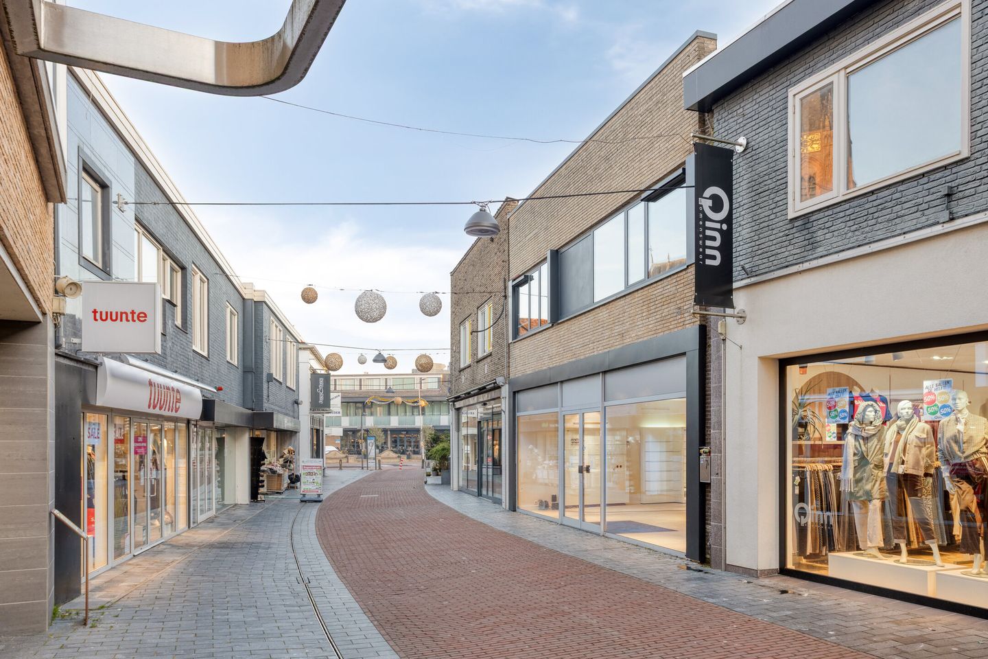 View photo 2 of Herenstraat 7