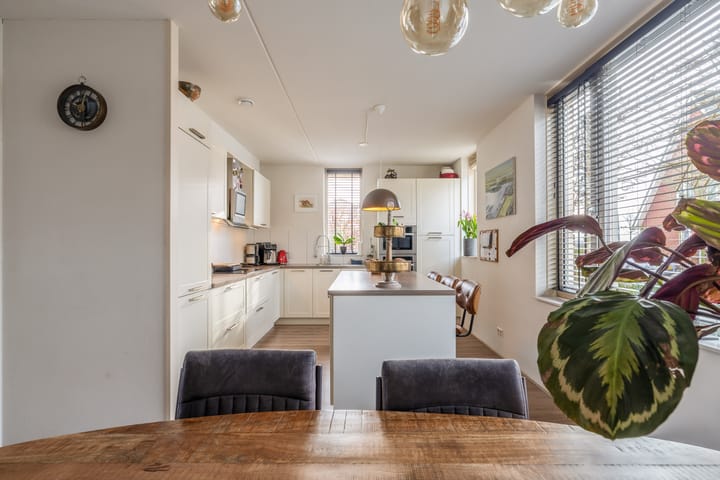 Photo 3 of Witte Ring 16