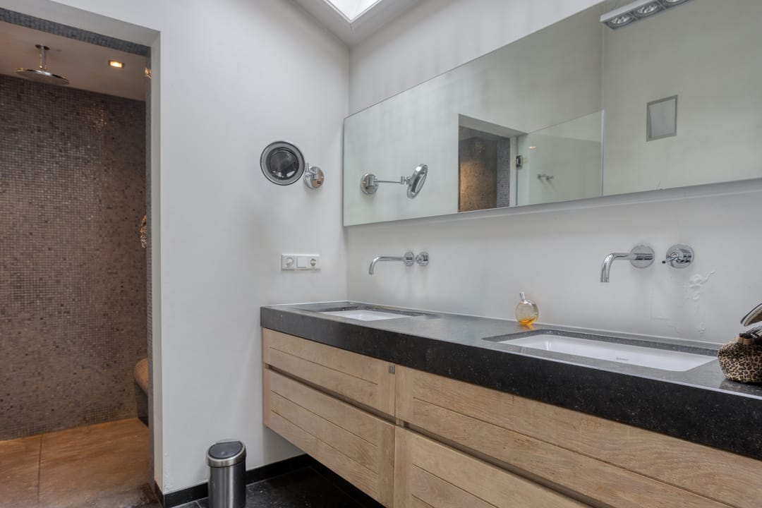 Foto 28 van Ameroever 64