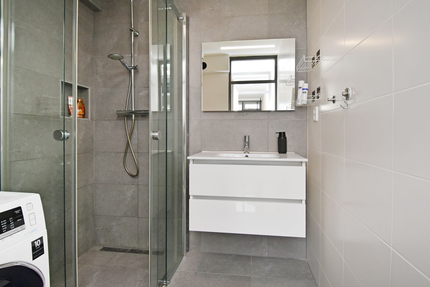 Photo 20 of Nieuwendamlaan 238