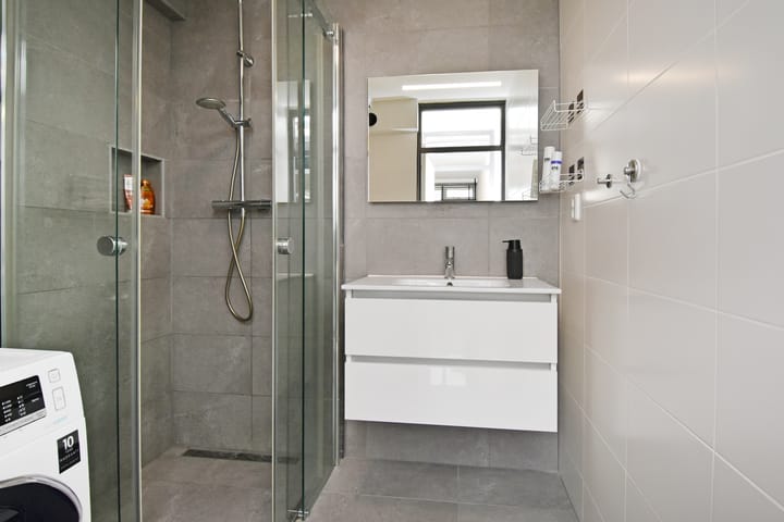 Photo 20 of Nieuwendamlaan 238