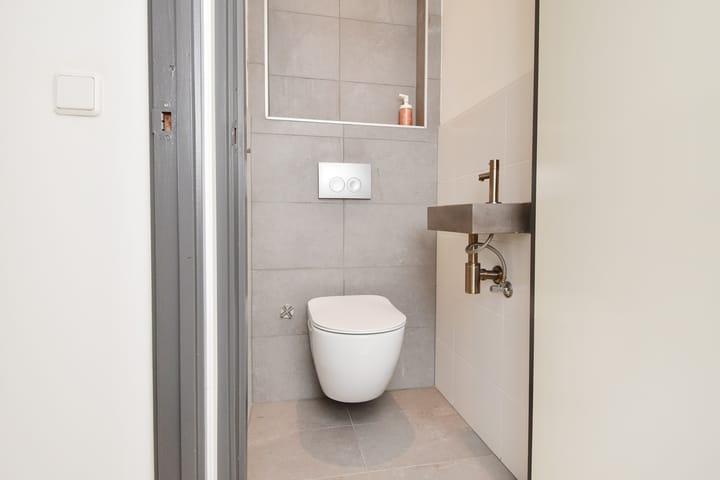 Photo 21 of Nieuwendamlaan 238