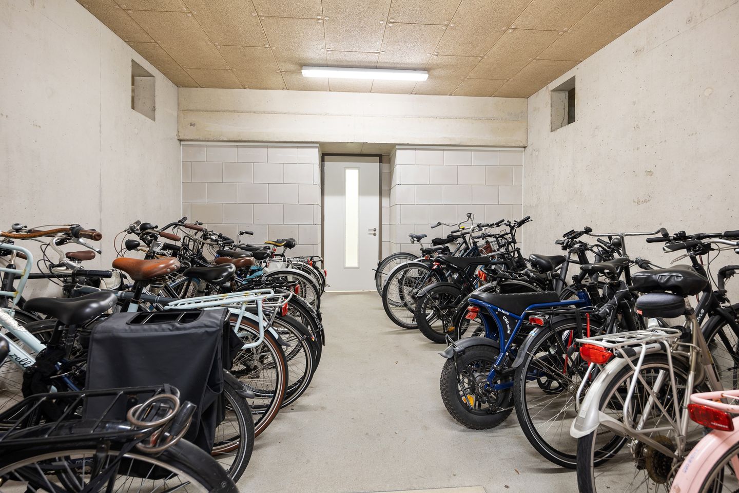 Foto 20 van Teakhout 11-A