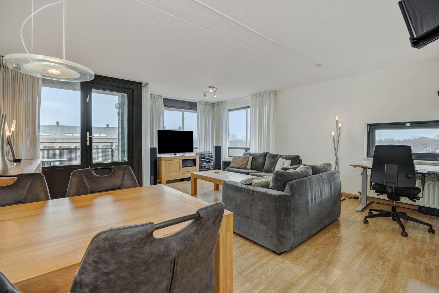 Foto 10 van Oostwal 233