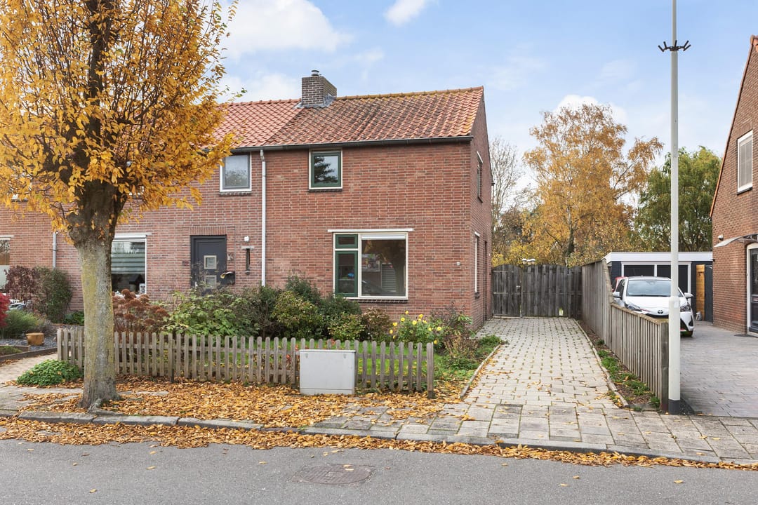 Photo 1 of Hosterd 30