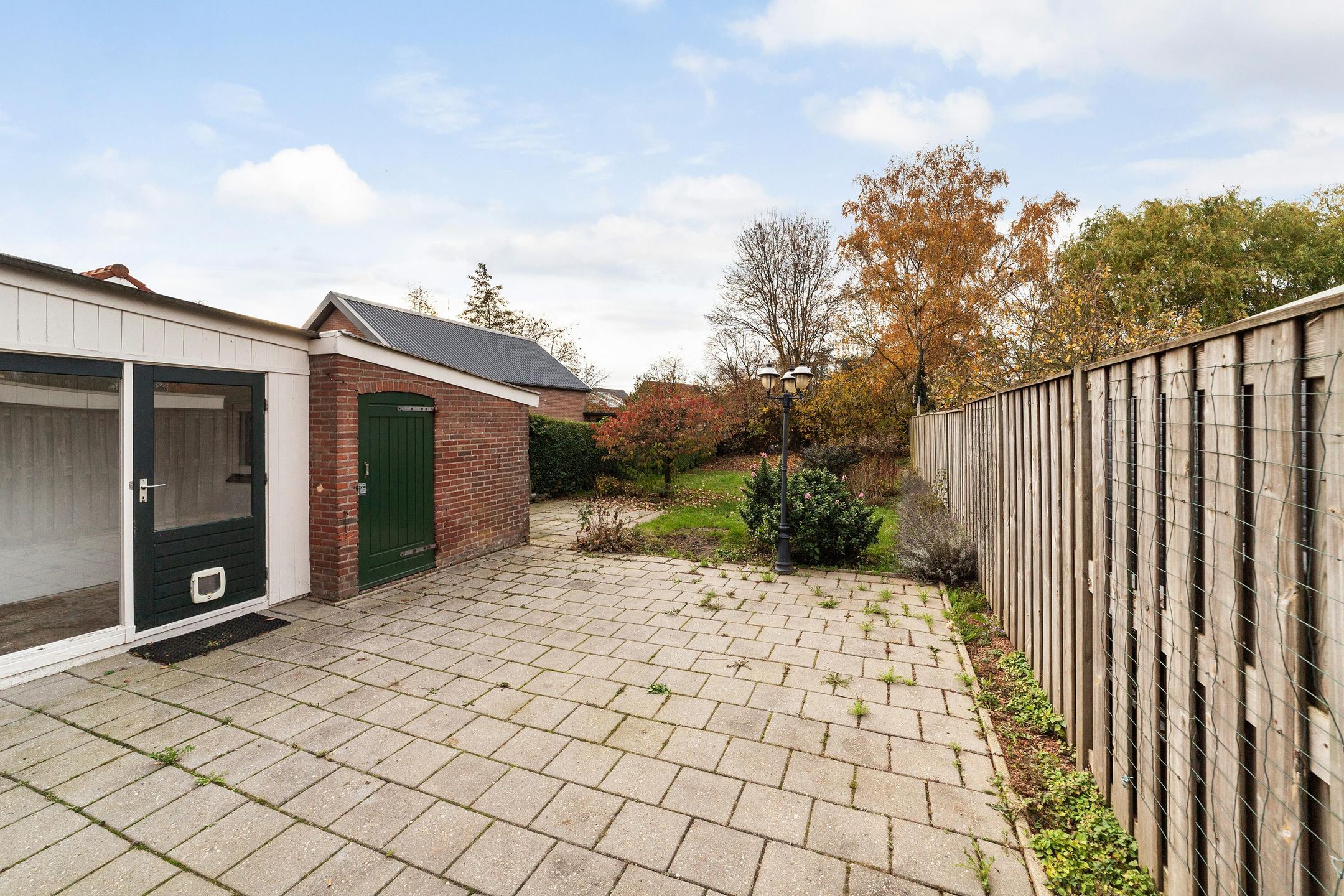 Photo 6 of Hosterd 30