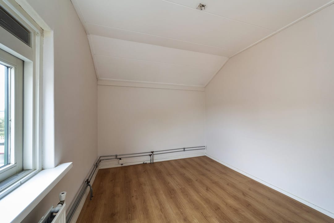 Photo 16 of Hosterd 30