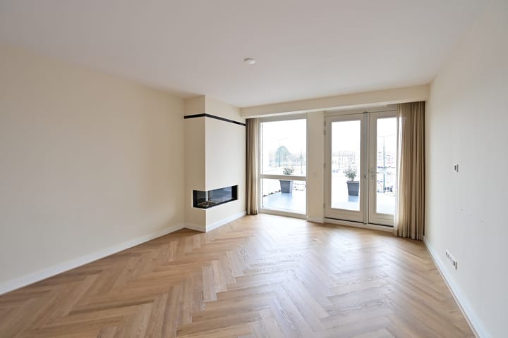 Photo 3 of Duiker 63