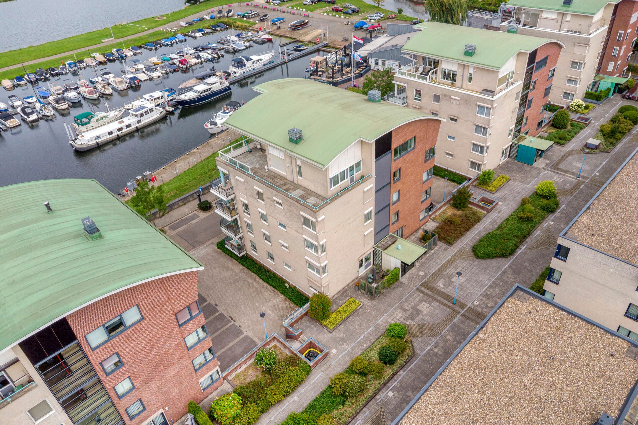 Foto 42 van Maasboulevard 25